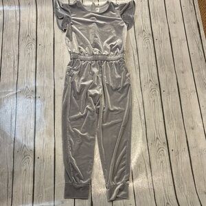 GAP Silver Jumpsuit with Ruffle Sleeves and stars soft one piece velvet girls
